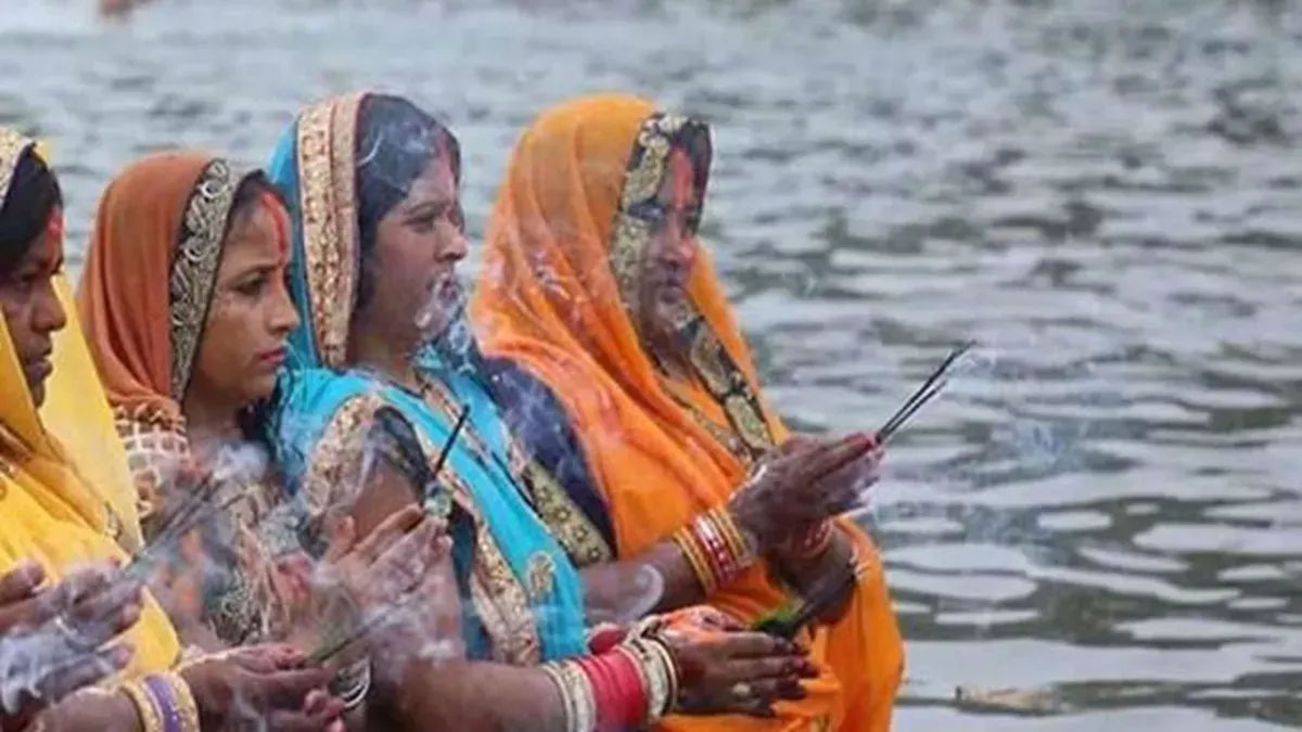 छठ पूजा के बहाने बिहारियों को साधने में जुटी भाजपा, मुंबई-ठाणे में बनाए सैकड़ों घाट
