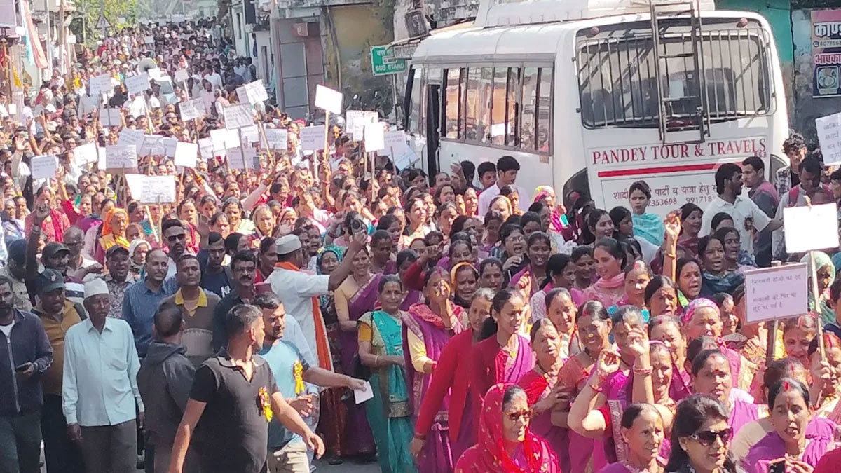 चौखुटिया बना संघर्ष का प्रतीक: स्वास्थ्य सेवाओं के लिए सड़क पर उतरे गांव-गांव के लोग, मातृशक्ति और युवाओं ने खोला मोर्चा
