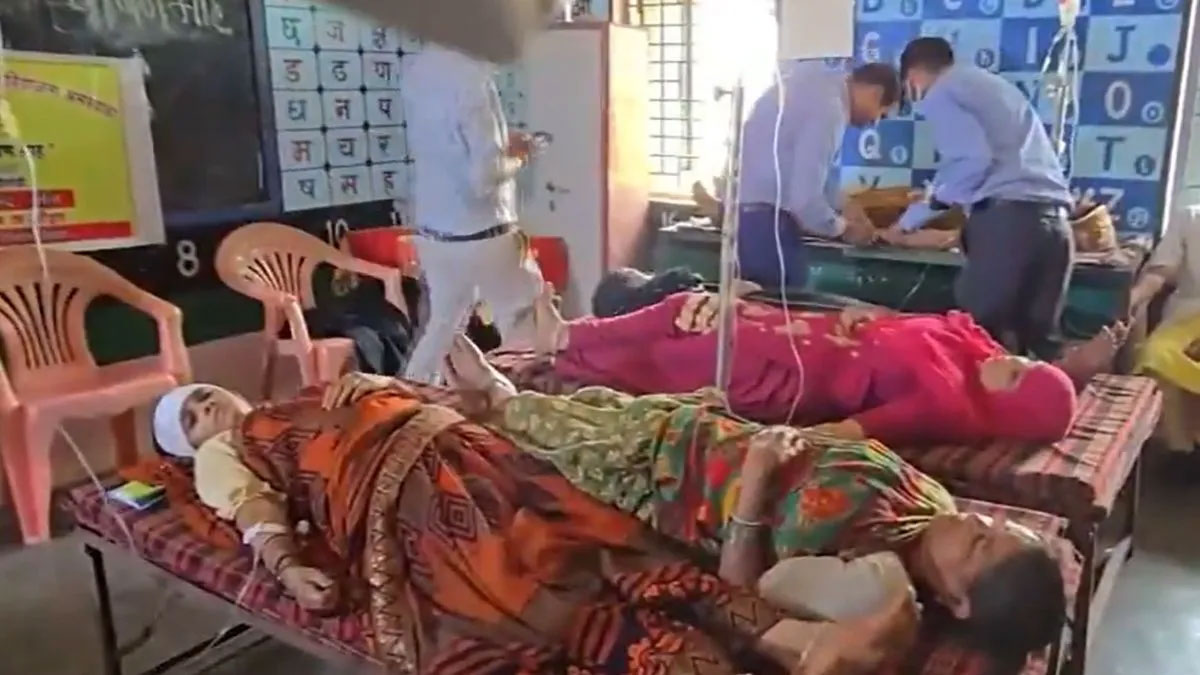 छिंदवाड़ा में जहरीले पानी से फैला रोग, राजोला गांव के 60 लोग बीमार — कुएं में मिले चार मृत कबूतर बने बीमारी का कारण