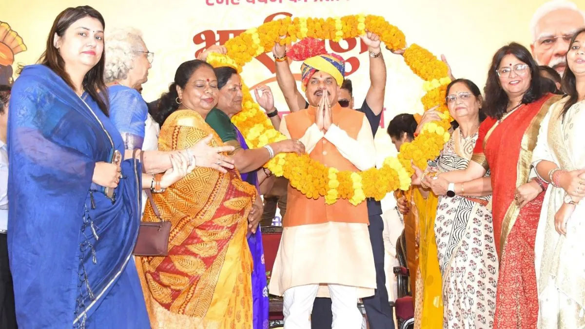 मुख्यमंत्री मोहन यादव बने ‘सीएम भाई’: भाई दूज पर बहनों से भावनात्मक जुड़ाव, अब हर लाड़ली को मिलेगा ₹1500 प्रतिमाह