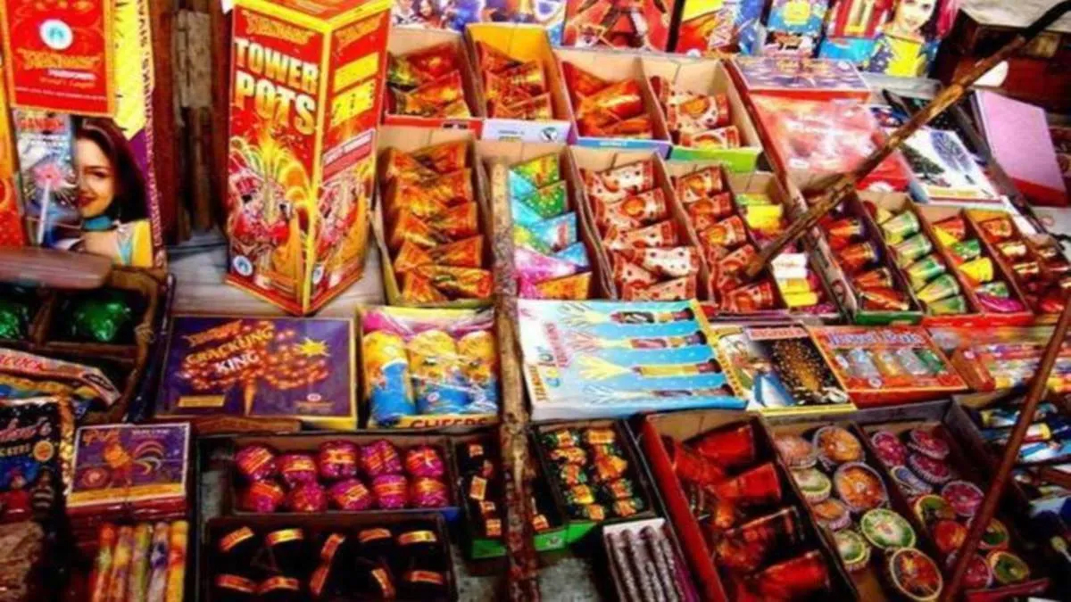 देहरादून में दीपावली से पहले पटाखा विक्रेताओं पर GST का शिकंजा, 63 लाख की कर चोरी उजागर
