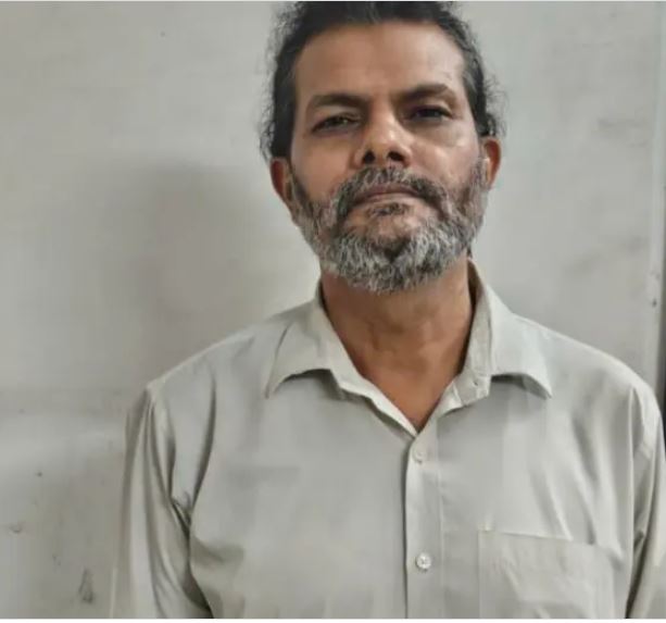 नोएडा एसटीएफ ने झूठी शिकायतों के जरिए कारोबारियों से रंगदारी मांगने वाले राजीव शर्मा को किया गिरफ्तार 