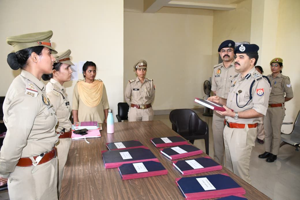 मेरठ डीआईजी कलानिधि नैथानी ने थाना रोहटा का आकस्मिक निरीक्षण कर दिए निर्देश