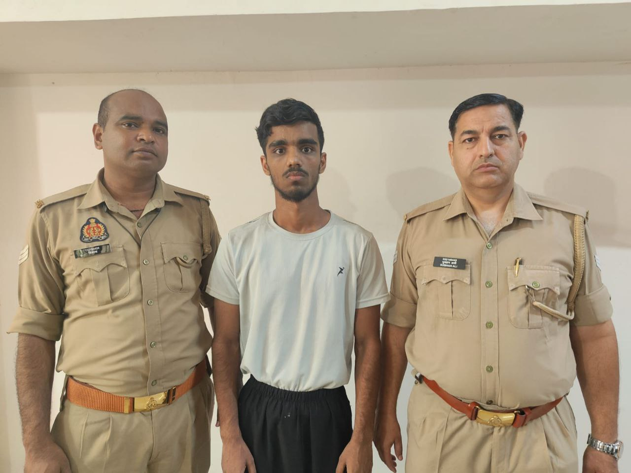 मेरठ में इंस्टाग्राम पर आपत्तिजनक टिप्पणी कर धार्मिक भावनाएं भड़काने वाला युवक गिरफ्तार