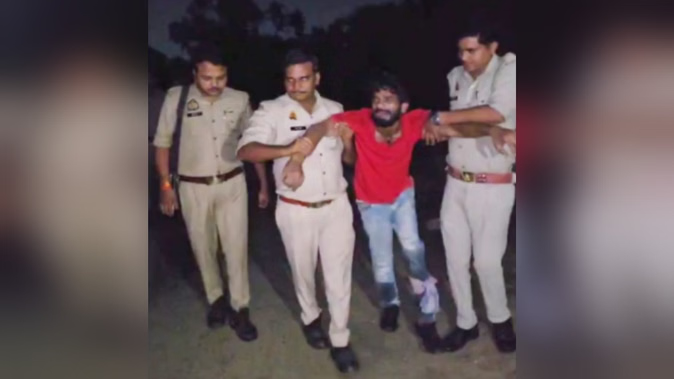 मेरठ पुलिस की मुठभेड़ में शातिर बदमाश घायल, अवैध तमंचा बरामद