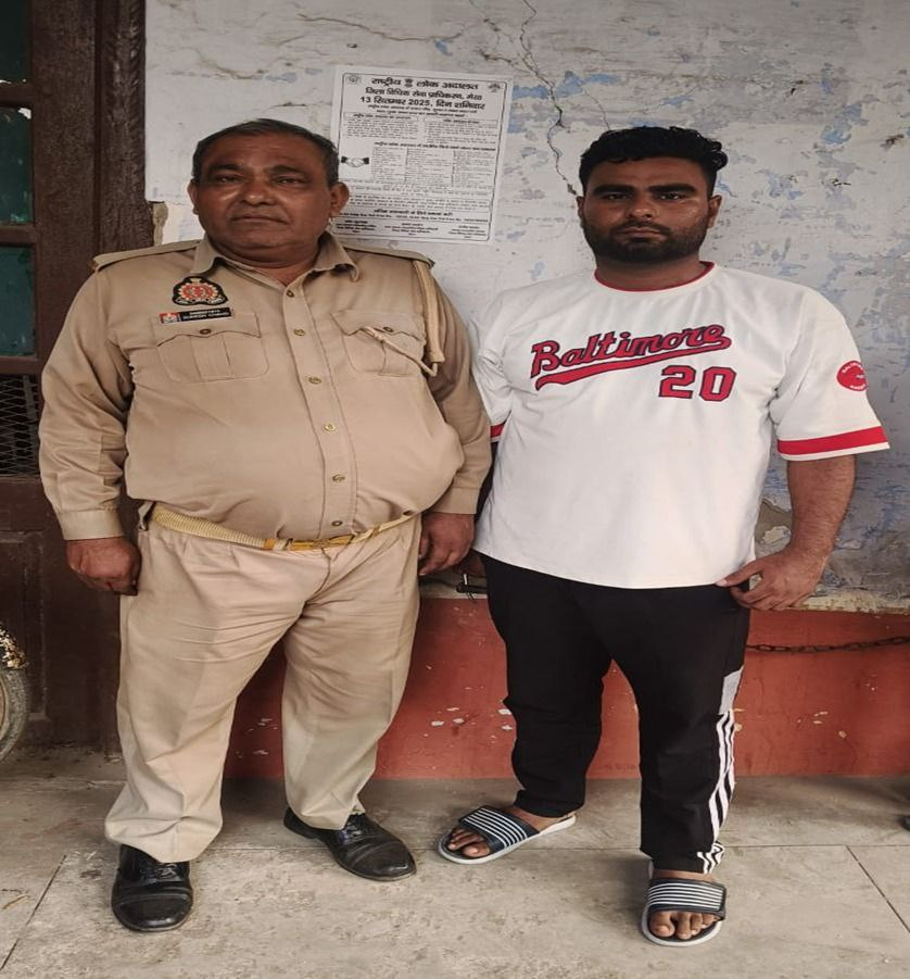 मेरठ के फलावदा में पुलिस ने दबंग युवक को तमंचा और जिंदा कारतूस के साथ किया गिरफ्तार