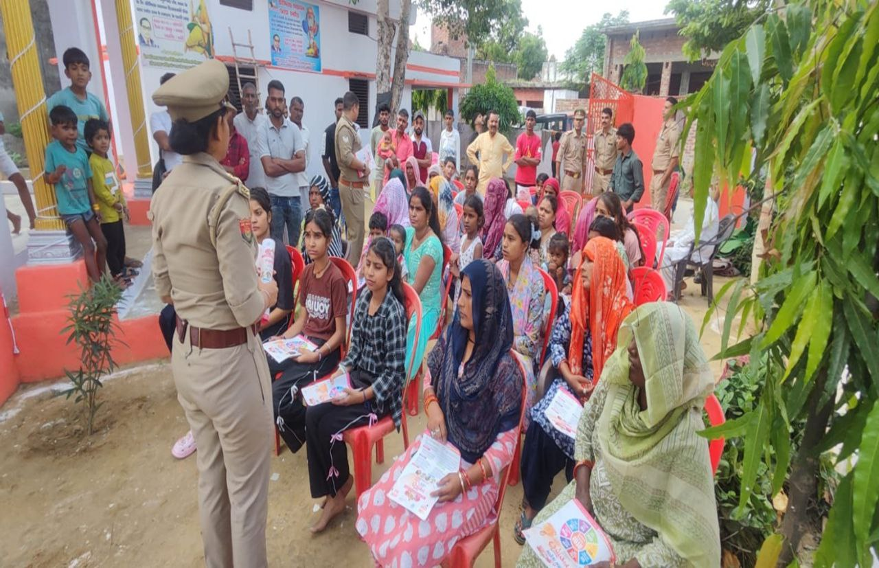 मेरठ पुलिस का साइबर जागरूकता अभियान, जनता को किया सतर्क