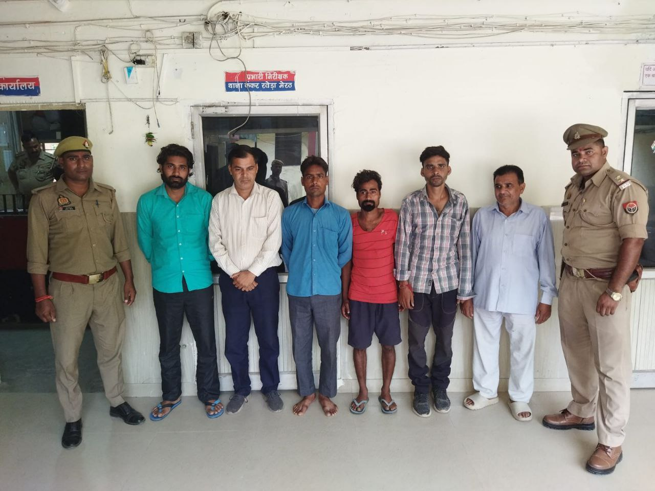 मेरठ में NBW वारंटियों के खिलाफ चला विशेष अभियान, 50 अभियुक्त गिरफ्तार