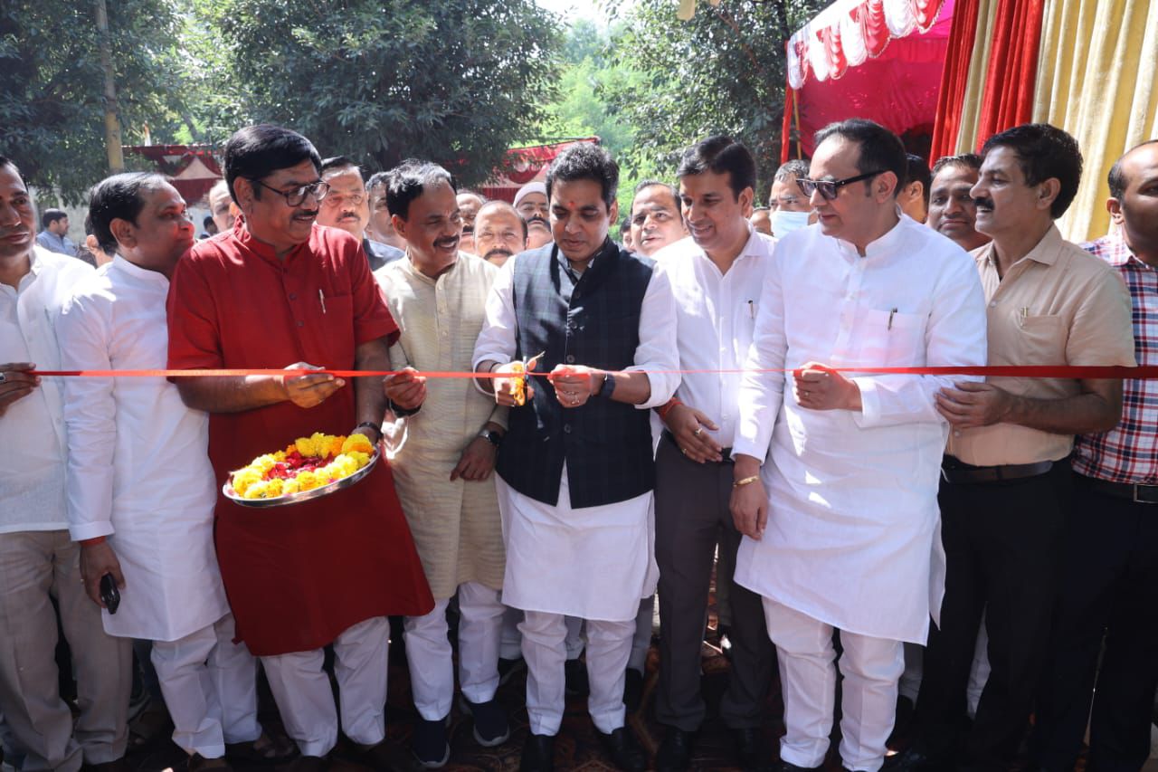 नोएडा सेक्टर-34 में पहला हॉर्टिकल्चर व ड्राई वेस्ट मैनेजमेंट प्लांट शुरू, विधायक ने किया उद्घाटन