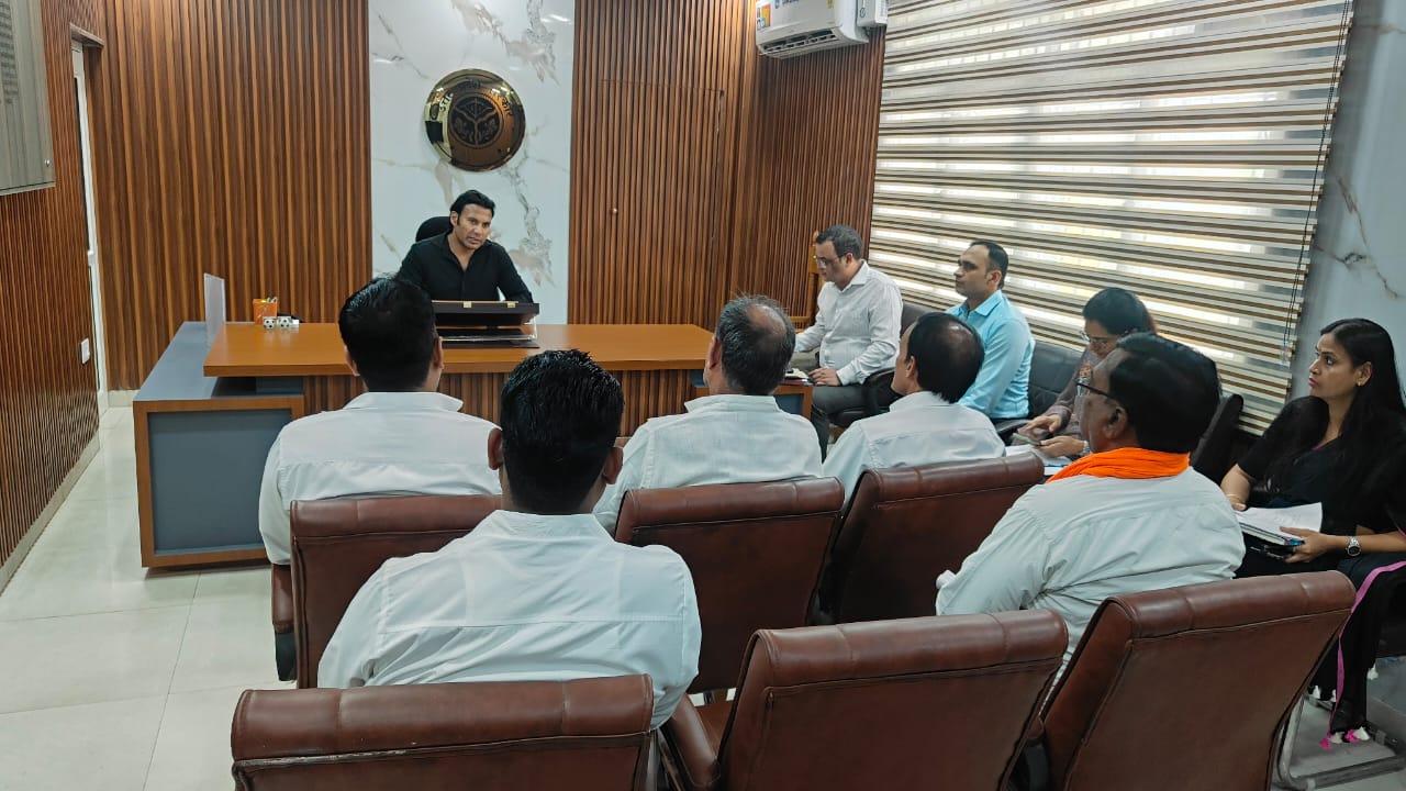 शामली में मतदाता सूची पुनरीक्षण अभियान शुरू, डीएम अरविन्द चौहान ने की सक्रिय भागीदारी की अपील