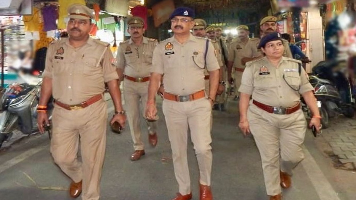 मुरादाबाद में दिवाली पर 'सुरक्षा चक्र': हाई अलर्ट पर पुलिस, 82 प्वाइंट पर फोर्स तैनात; मुख्य बाजारों में रूट डायवर्जन लागू