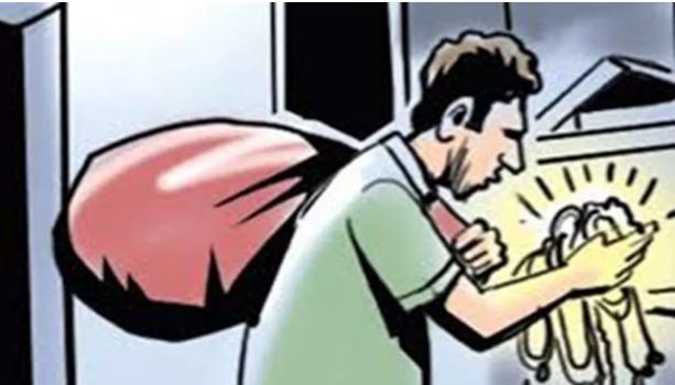 नोएडा में घरेलू सहायक ने उड़ाए लाखों के जेवर और नकदी, पुलिस वेरिफिकेशन न कराने की भारी चूक