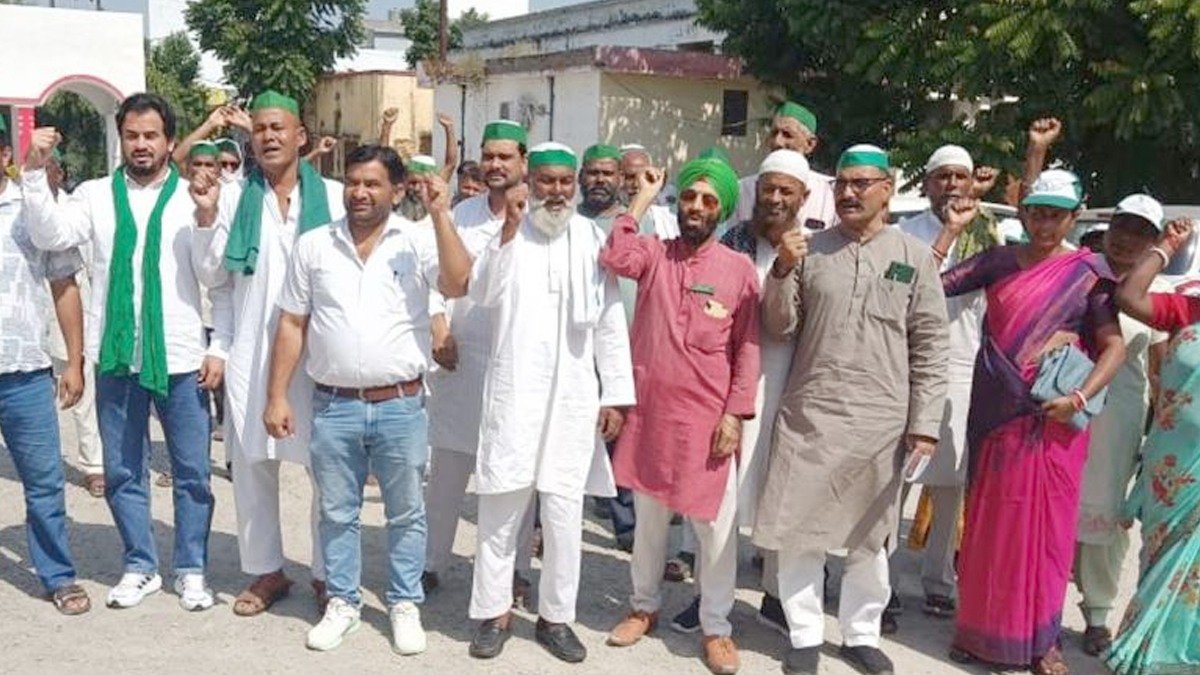 रामपुर के किसानों का फूट पड़ा गुस्सा: बिजली विभाग पर रिश्वतखोरी के आरोप, धान खरीद शुरू कराने की उठी मांग