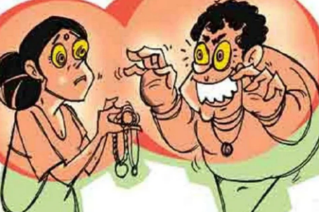 “मुज़फ्फरनगर में ट्रेन में लूटपाट: महिलाओं की चेन व मोबाइल छीने, यात्रियों में हड़कंप”