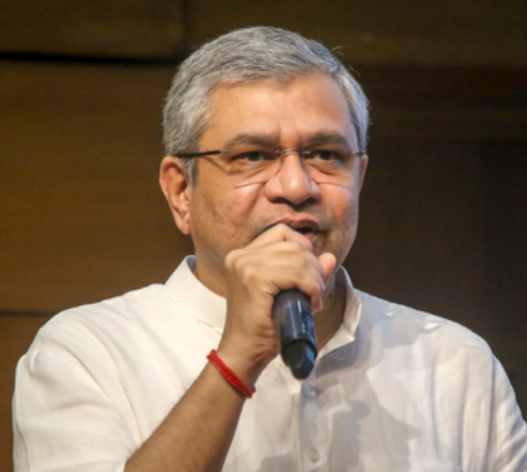 इलेक्ट्रॉनिक्स कंपोनेंट मैन्युफैक्चरिंग स्कीम को मिला जबरदस्त सपोर्ट, 1.15 लाख करोड़ रुपए के निवेश प्रस्ताव आए -अश्विनी वैष्णव