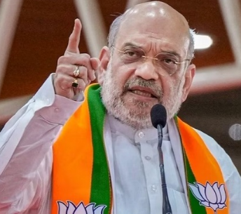 हर परिवार सालाना पांच हजार रुपये का खादी का सामान खरीदे- अमित शाह