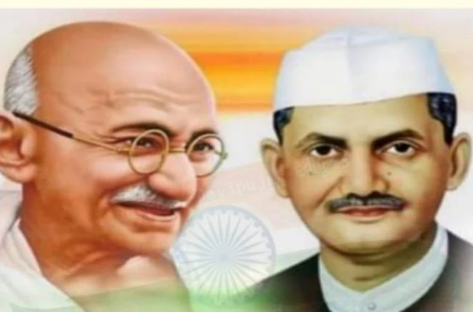 मेरठ कमिश्नरी में गांधी व शास्त्री जयंती पर श्रद्धांजलि कार्यक्रम, अपर आयुक्त ने किया माल्यार्पण