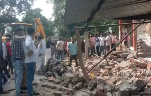 अयोध्या में जोरदार विस्फोट: एक की मौत, दो गंभीर घायल, दो मकान धराशायी