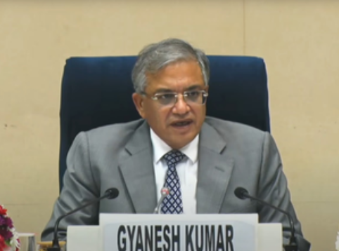 बिहार विधानसभा चुनाव 2025: 14 लाख नए मतदाता करेंगे मतदान, 90,712 पोलिंग बूथ होंगे — सीईसी ज्ञानेश कुमार