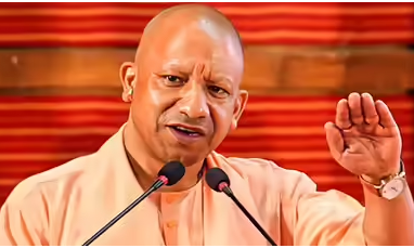 सफाईकर्मियों के लिए योगी का बड़ा एलान, 10 हजार रुपये का बोनस, 16,000 माह न्यूनतम वेतन और मुफ्त इलाज की घोषणा
