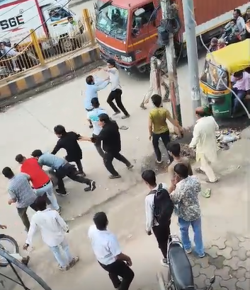 गाजियाबाद मसूरी में बसीर मार्केट में हिंसक झगड़ा, वीडियो देख रोंगटे खड़े हो जाएंगे