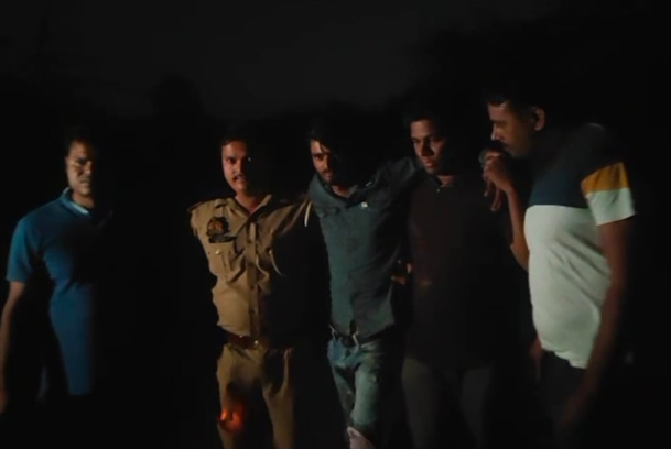 ग्रेटर नोएडा पुलिस ने गोकशी के आरोपी को मुठभेड़ के बाद किया गिरफ्तार