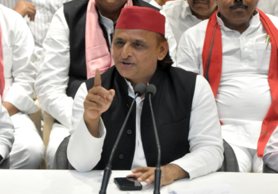 जेपी जयंती पर अखिलेश यादव का संकल्प: जेपीएनआईसी को बिकने नहीं देंगे, भाजपा पर साधा निशाना