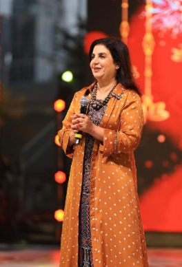 टोरंटो में फराह खान ने धूमधाम से मनाई दिवाली, शानदार फायरवर्क्स लॉन्च किए