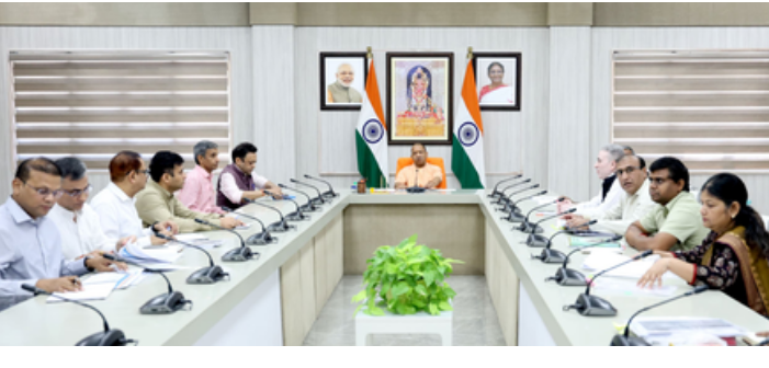 न्यायसंगत और मानवीय दृष्टिकोण के साथ हर शहरी परियोजना में हो 'जनहित सर्वोपरि' की भावना - योगी