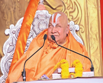 जगद्गुरु रामभद्राचार्य पहुंचे अयोध्या, बोले– रामलला के दर्शन कर मन आनंद से भर गया