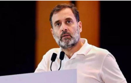 फतेहपुर दौरे से पहले राहुल गांधी के खिलाफ लगे पोस्टर, सुरक्षा व्यवस्था कड़ी