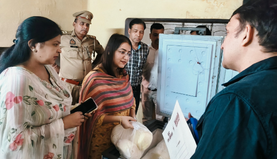मुजफ्फरनगर में सैकड़ों किलो नकली मावा नष्ट,एसडीएम की अगुवाई में हुई कार्रवाई,नमूने लैब भेजे गए