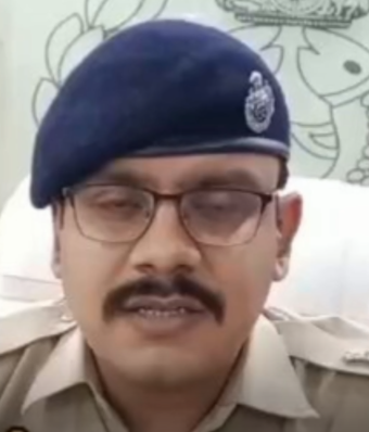 बागपत एसपी ने पहचान छिपाकर परखी पुलिस की कार्यप्रणाली, होमगार्ड ने नहीं पहचाना – शिकायत दर्ज करने से किया इनकार