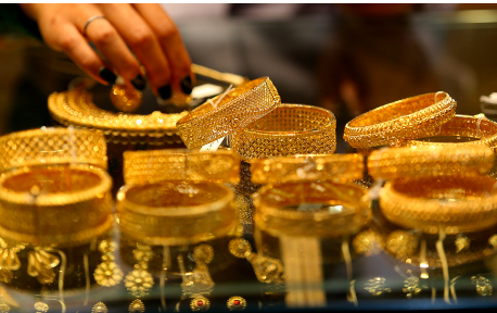 सोने-चांदी के दाम में गिरावट: 24 कैरेट गोल्ड ₹2,460 प्रति 10 ग्राम तक सस्ता