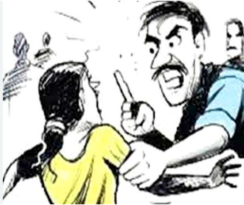 फर्रुखाबाद में पुलिस के सामने महिला का चीर हरण, दबंगों ने की बर्बर पिटाई, वीडियो वायरल