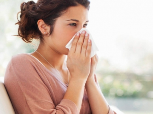 सर्दी और जुकाम से राहत के लिए आज़माएं ये आसान आयुर्वेदिक घरेलू नुस्खे