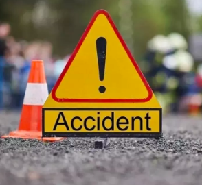 जौनपुर में बस की चपेट में आने से तीन लोगों की मौत, चालक फरार