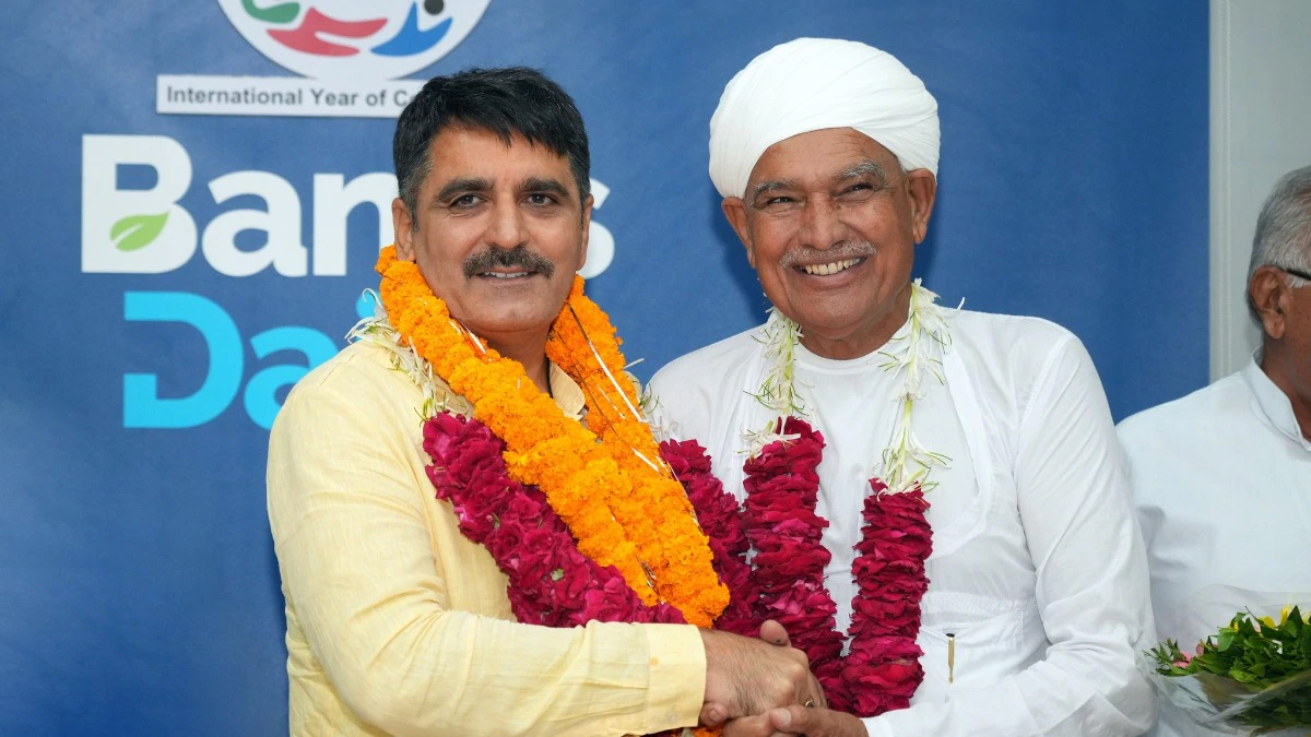 गुजरात की बनास डेयरी पर फिर शंकर चौधरी का जलवा कायम: तीसरी बार निर्विरोध चुने गए चेयरमैन