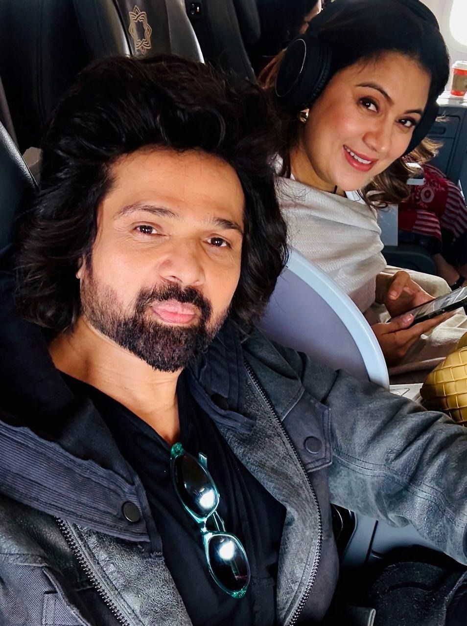 सुपरस्टार हिमेश रेशमिया ने पत्नी सोनिया कपूर के जन्मदिन पर किया जश्न, 'आशिकी में तेरी' पर बनाई मजेदार रील