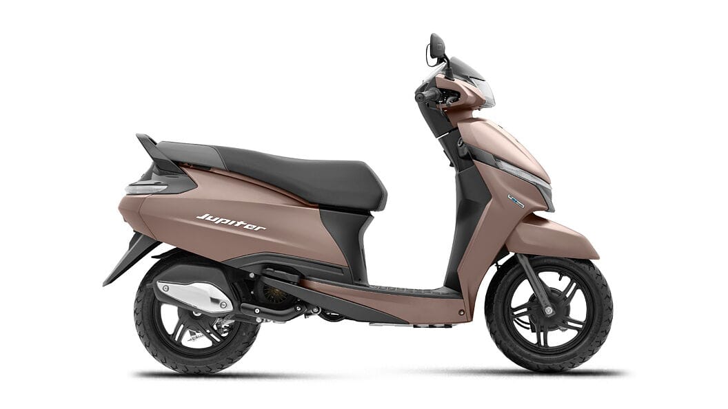 Top 3 Affordable Scooters 2025: सिटी राइड और डेली ऑफिस अप-डाउन के लिए सबसे किफायती स्कूटर की लिस्ट