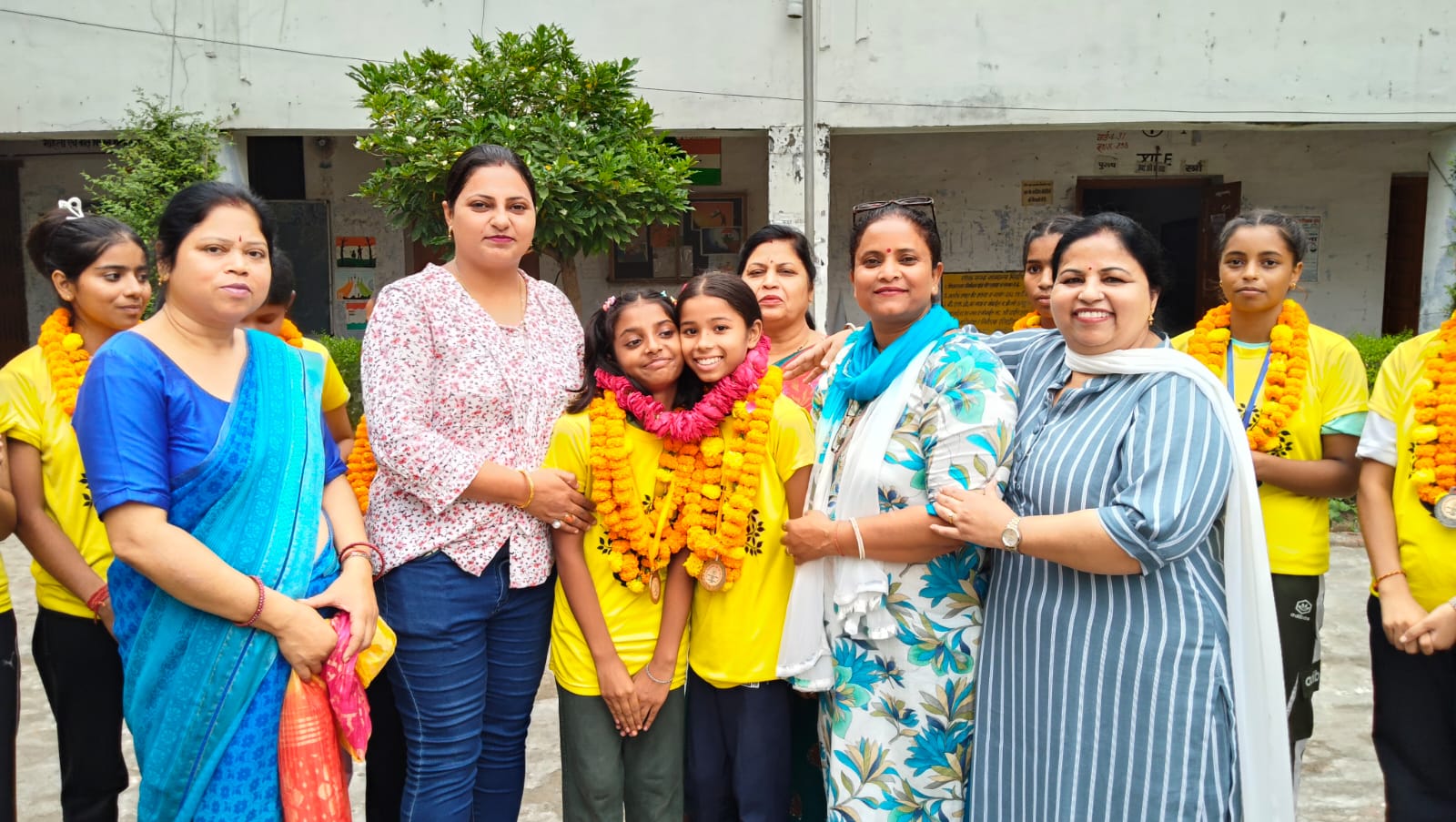 मुजफ्फरनगर की छात्राओं ने अयोध्या में राज्य स्तरीय योगासन प्रतियोगिता में गोल्ड व सिल्वर मेडल जीते
