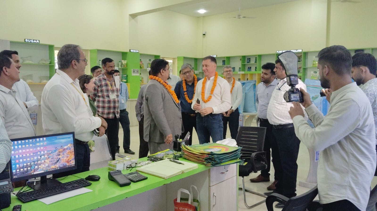 प्रधानमंत्री किसान समृद्धि केंद्र, मुज़फ्फरनगर रोहाना कलां में रूसी प्रतिनिधिमंडल का भ्रमण, कृषक गोष्ठी में उन्नत तकनीकों पर हुई चर्चा
