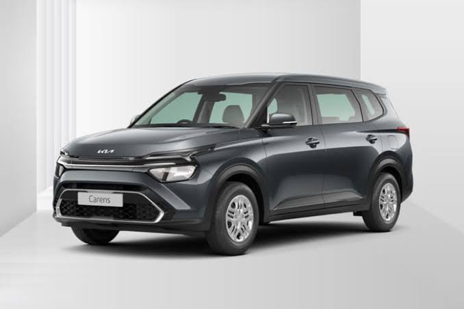 नई Kia Carens CNG 2025 लॉन्च, 24 KMPL का जबरदस्त माइलेज, लग्जरी फीचर्स और एडवांस सेफ्टी के साथ अब फैमिली कारों की दुनिया में मचाएगी तहलका