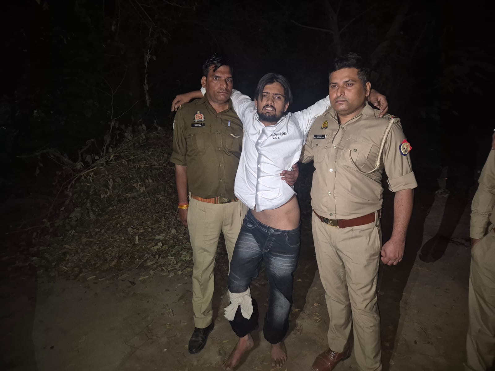 गाजियाबाद में 4 घंटे में पुलिस ने किए दो एनकाउंटर; लूट और चोरी के 6 शातिर बदमाश गिरफ्तार, एक घायल