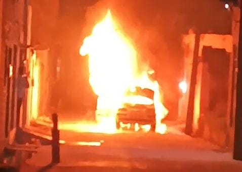 मुज़फ्फरनगर में गैस रिफिलिंग के दौरान मारुति कार में लगी भीषण आग, एक व्यक्ति झुलसा 