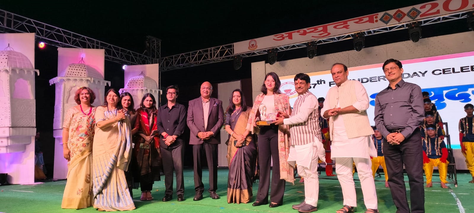 एसडी पब्लिक स्कूल की पूर्व छात्रा आस्था पूनिया बनीं नौसेना की पहली महिला फाइटर पायलट, ‘विंग्स ऑफ गोल्ड’ सम्मान प्राप्त कर रचा इतिहास