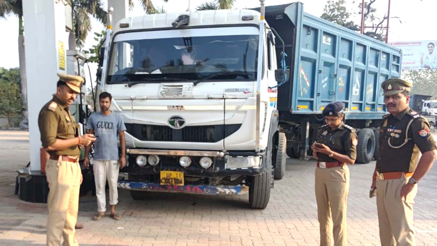 सहारनपुर में बिना नम्बर प्लेट वाले 10 खनन वाहनों पर पुलिस ने की कार्रवाई