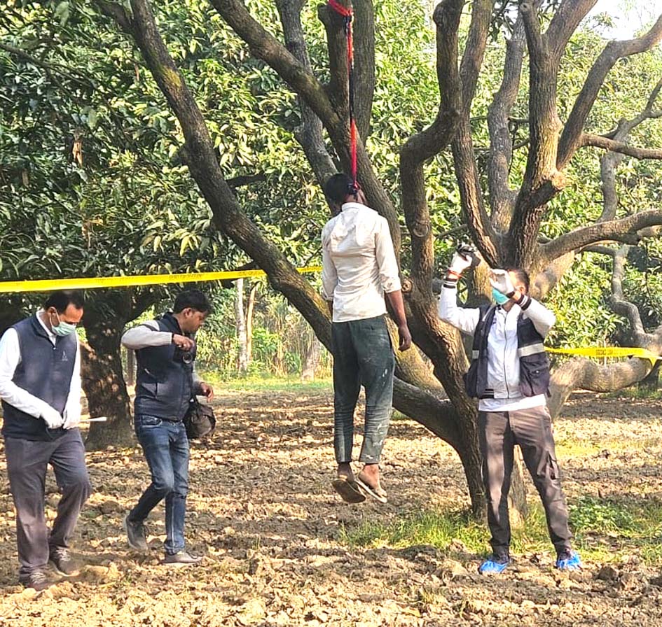 सहारनपुर के कैलाशपुर में आम के बाग में युवक का शव लटका मिला
