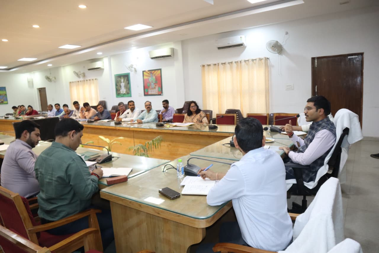 सहारनपुर: जिलाधिकारी मनीष बंसल ने यूपीआरएसएल वार्षिक खेल प्रतियोगिता के लिए युवाओं से अधिक से अधिक रजिस्ट्रेशन की अपील की