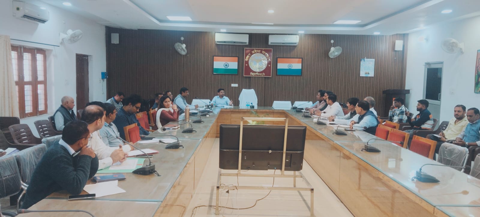 सहारनपुर में उत्तर प्रदेश रोजगार मिशन की जिला कार्यकारी समिति की बैठक, रोजगार बढ़ाने पर जोर